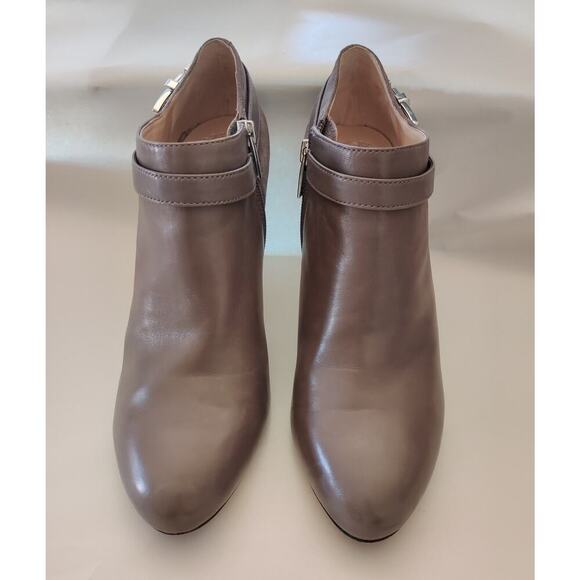 Vince Camuto Gray Vanny Ankle Heel Bootie Size 10M Leather Suede - Picture 5 of 12
